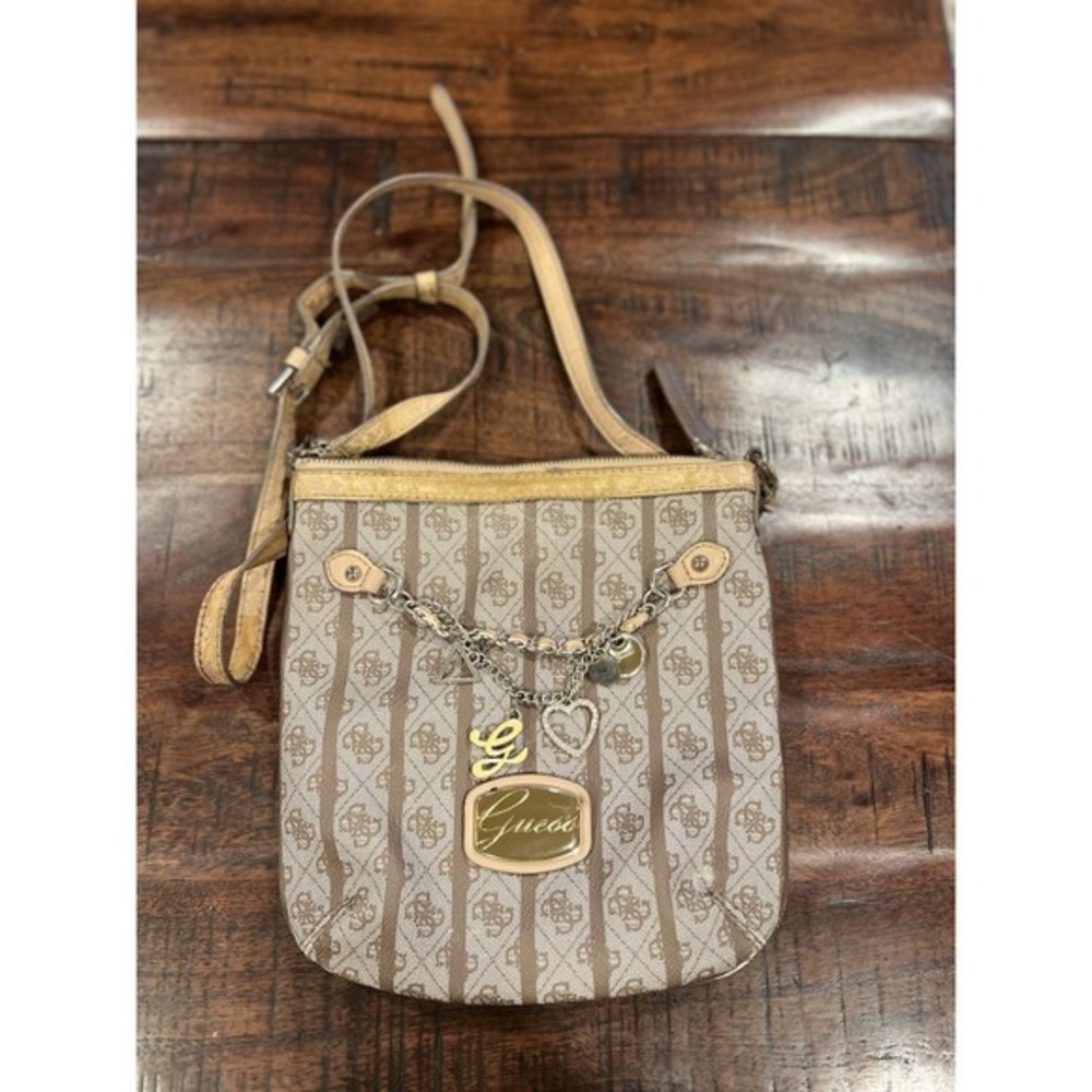 GUESS Brown Monogram Charm Shoulder Bag Y2K Logo Purse Gold‎ Hardware
